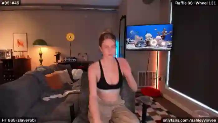 AshleyyLovee