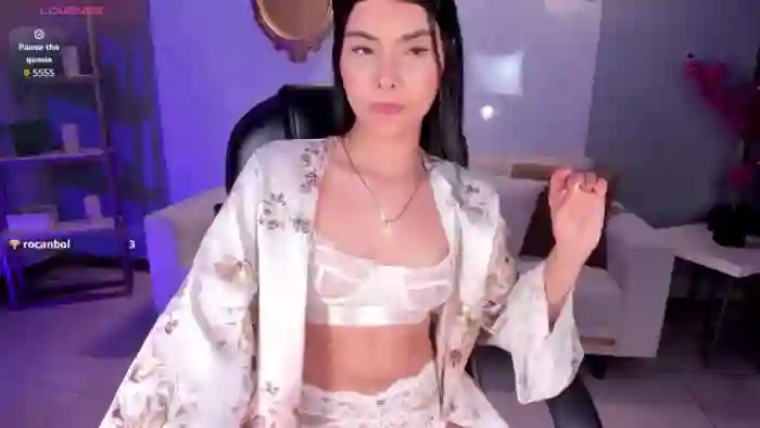 MiaLaurence