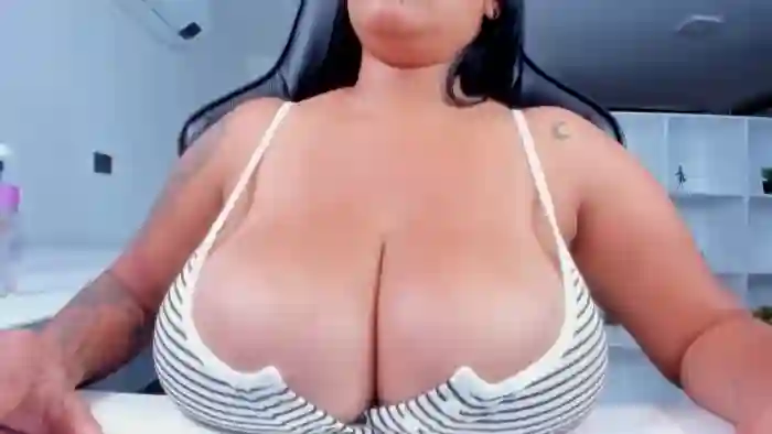 Racheel_boobs