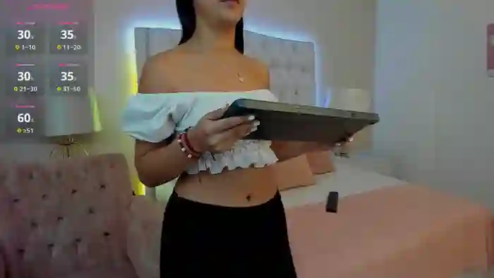 MiaLewis