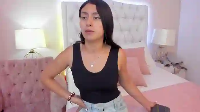 MiaLewis
