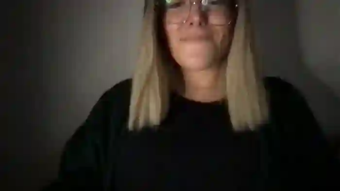 MistressLouUK