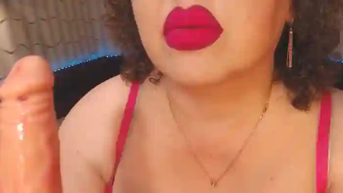 CurvyKatty40DD
