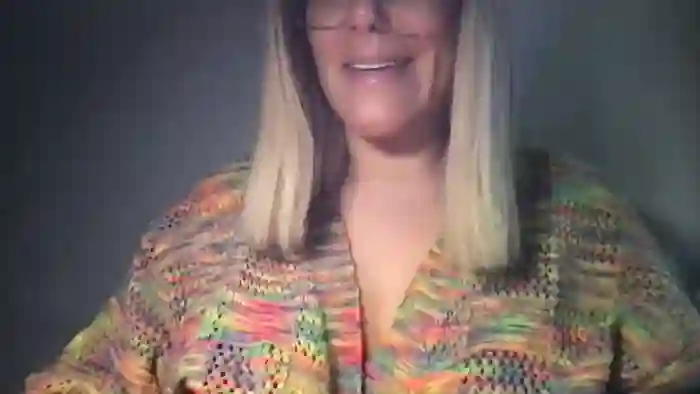 MistressLouUK