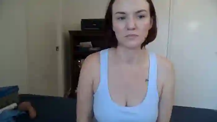 MadelynMilfNextDoor