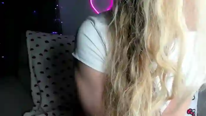 XxAlliGirlNextDoor
