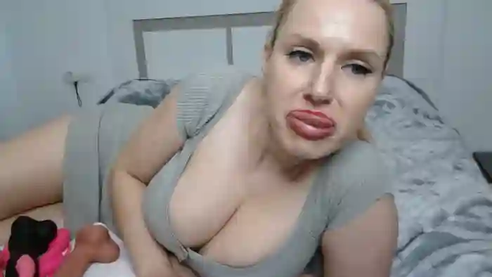 RealDollyFox