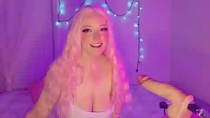 CurlyManeChloe