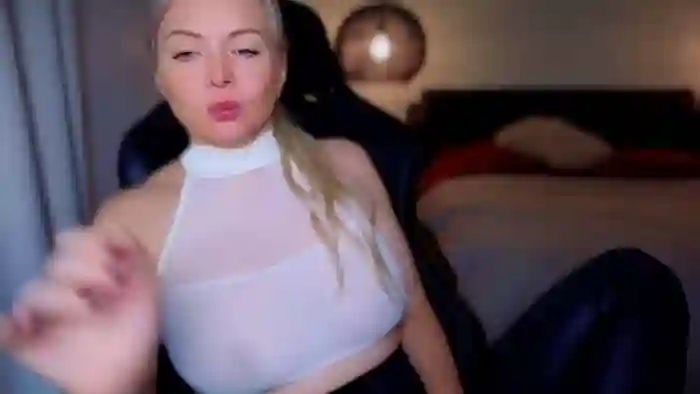 MsLindsayDevis