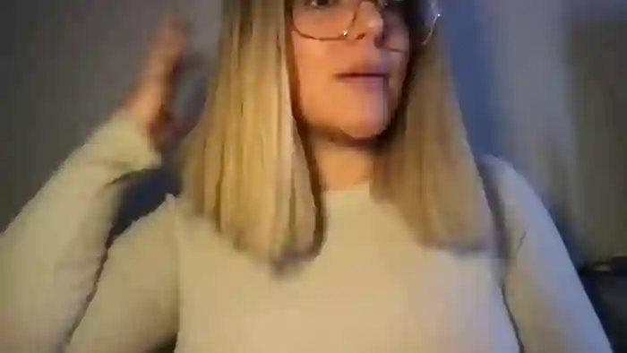 MistressLouUK
