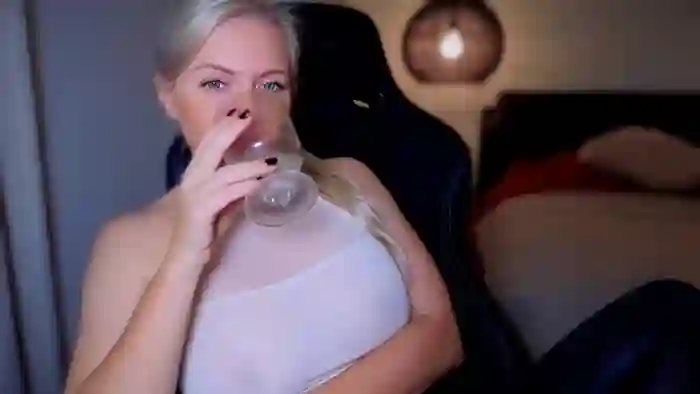 MsLindsayDevis