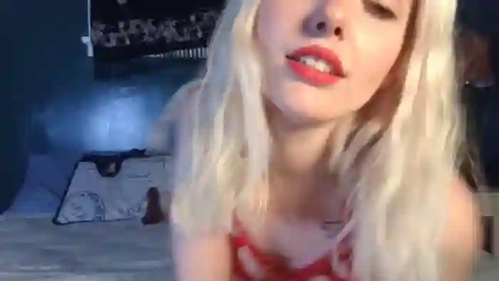 AlexMarieXOXO