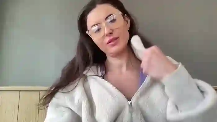 BrunetteRubyRose