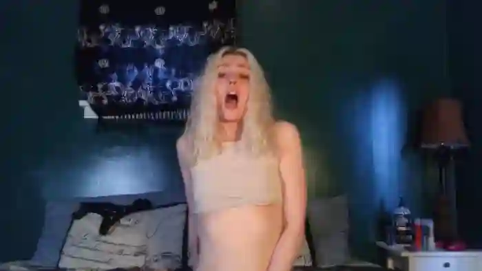 AlexMarieXOXO