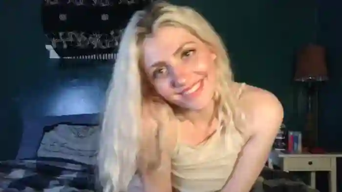 AlexMarieXOXO