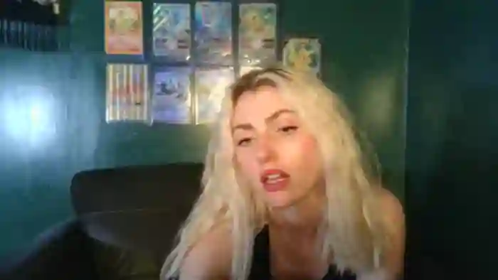 AlexMarieXOXO