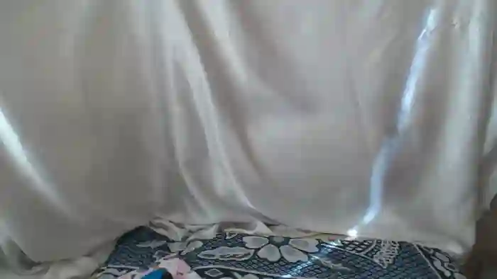 BettyGirlKiss