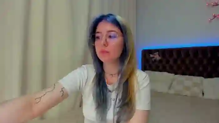 EllaMyerss