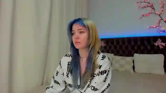 EllaMyerss