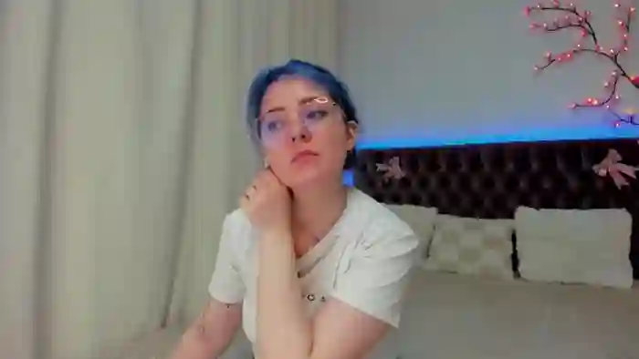 EllaMyerss