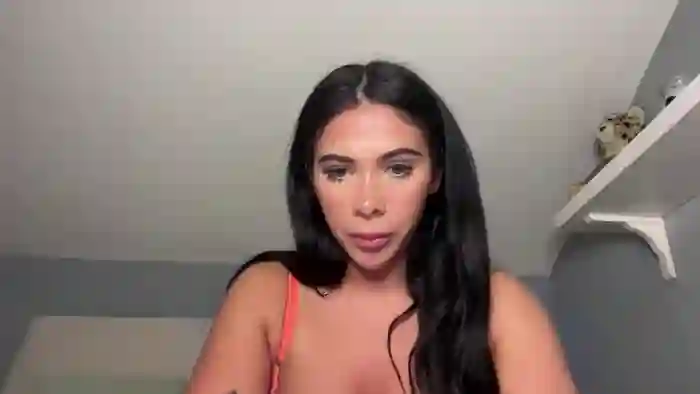 PrettynaughtyLacey