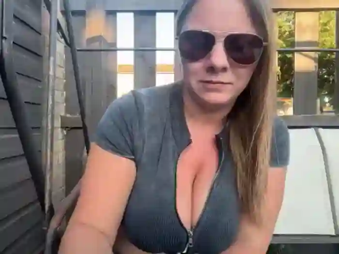 BustyMollyy