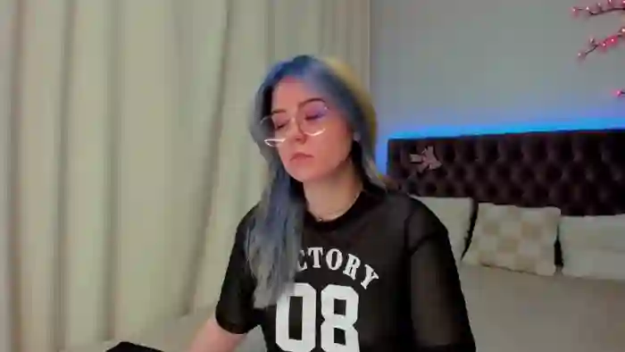 EllaMyerss