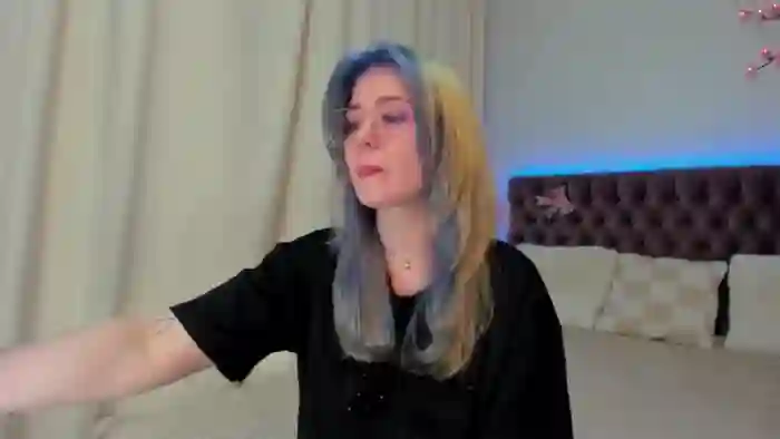EllaMyerss