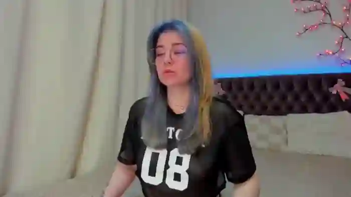 EllaMyerss