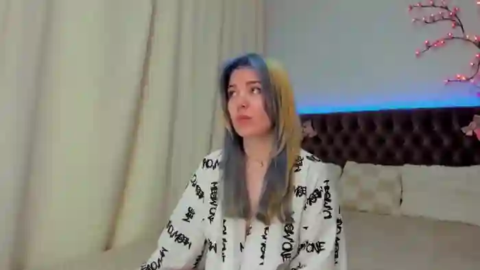EllaMyerss