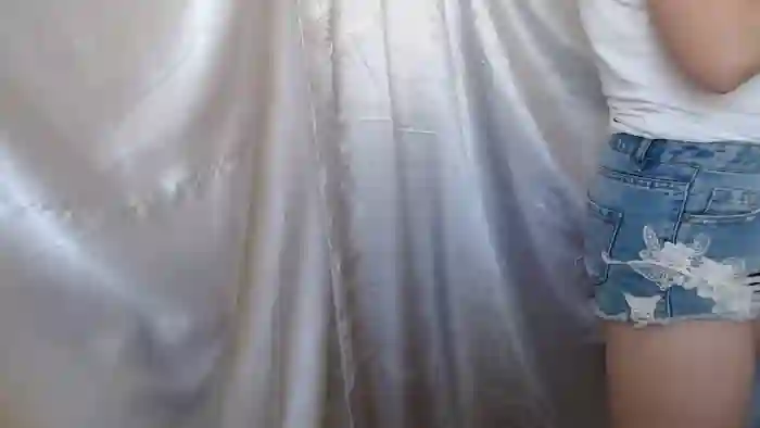 BettyGirlKiss