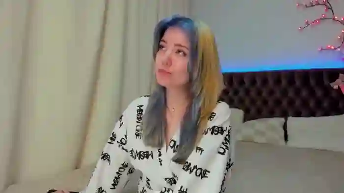 EllaMyerss