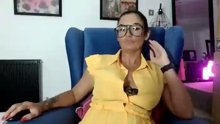 BellaVixen23