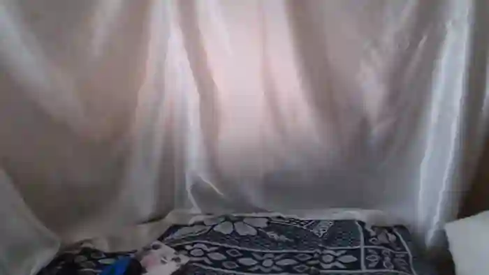 BettyGirlKiss