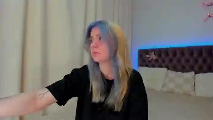 EllaMyerss