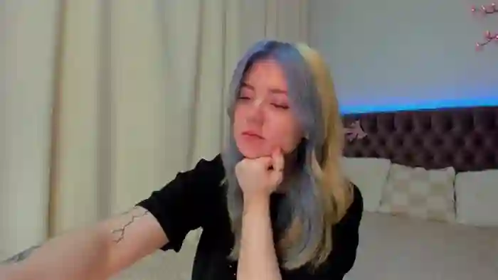 EllaMyerss