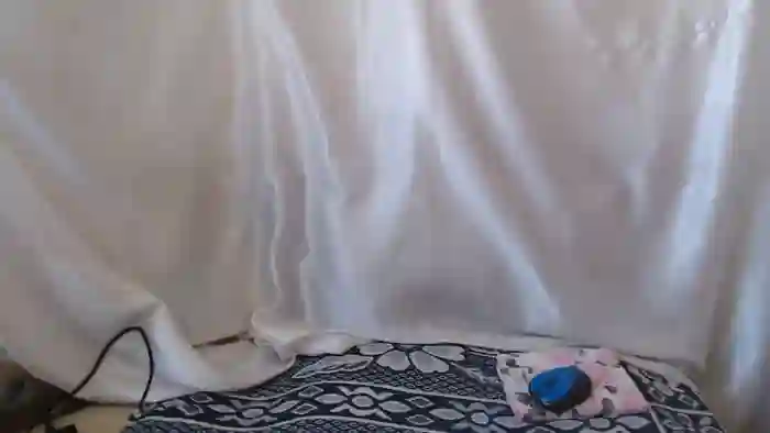 BettyGirlKiss