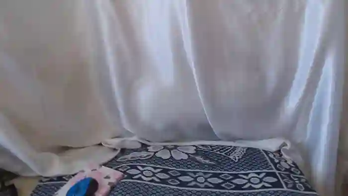 BettyGirlKiss