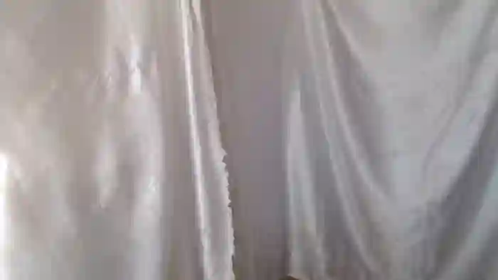 BettyGirlKiss