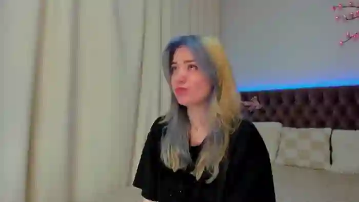 EllaMyerss