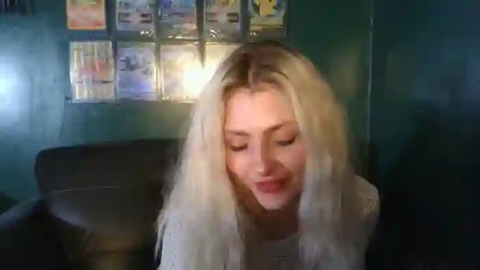 AlexMarieXOXO
