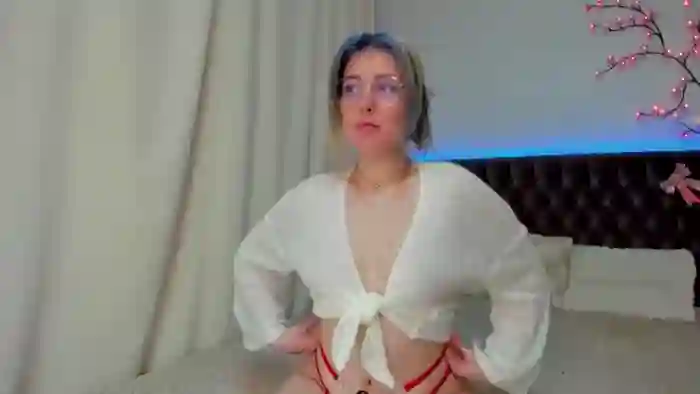 EllaMyerss