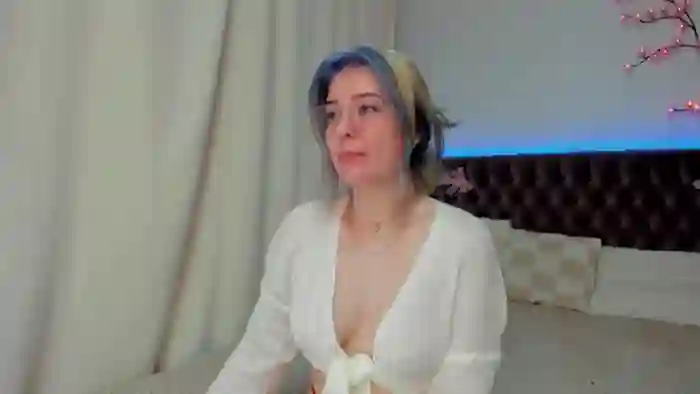 EllaMyerss