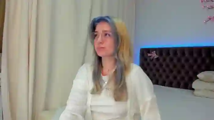 EllaMyerss