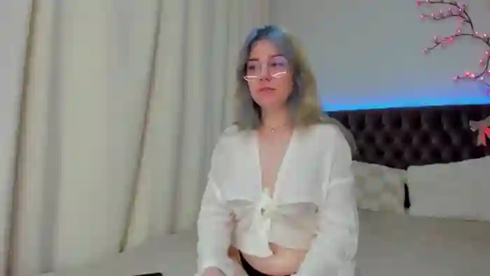 EllaMyerss