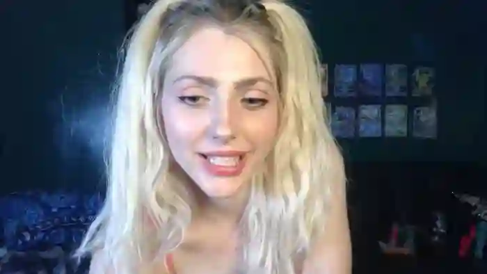 AlexMarieXOXO