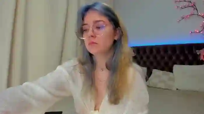 EllaMyerss