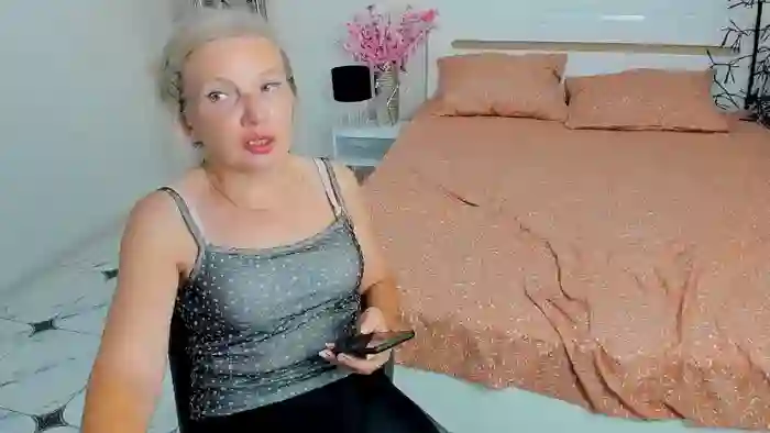 YrhotAbbyX
