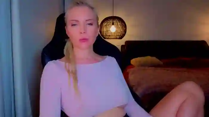 MsLindsayDevis