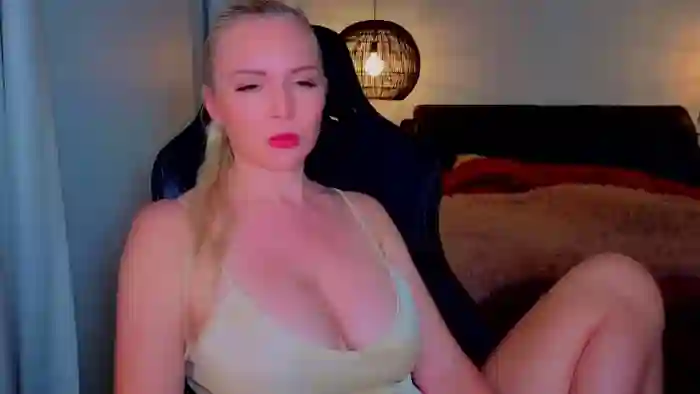 MsLindsayDevis